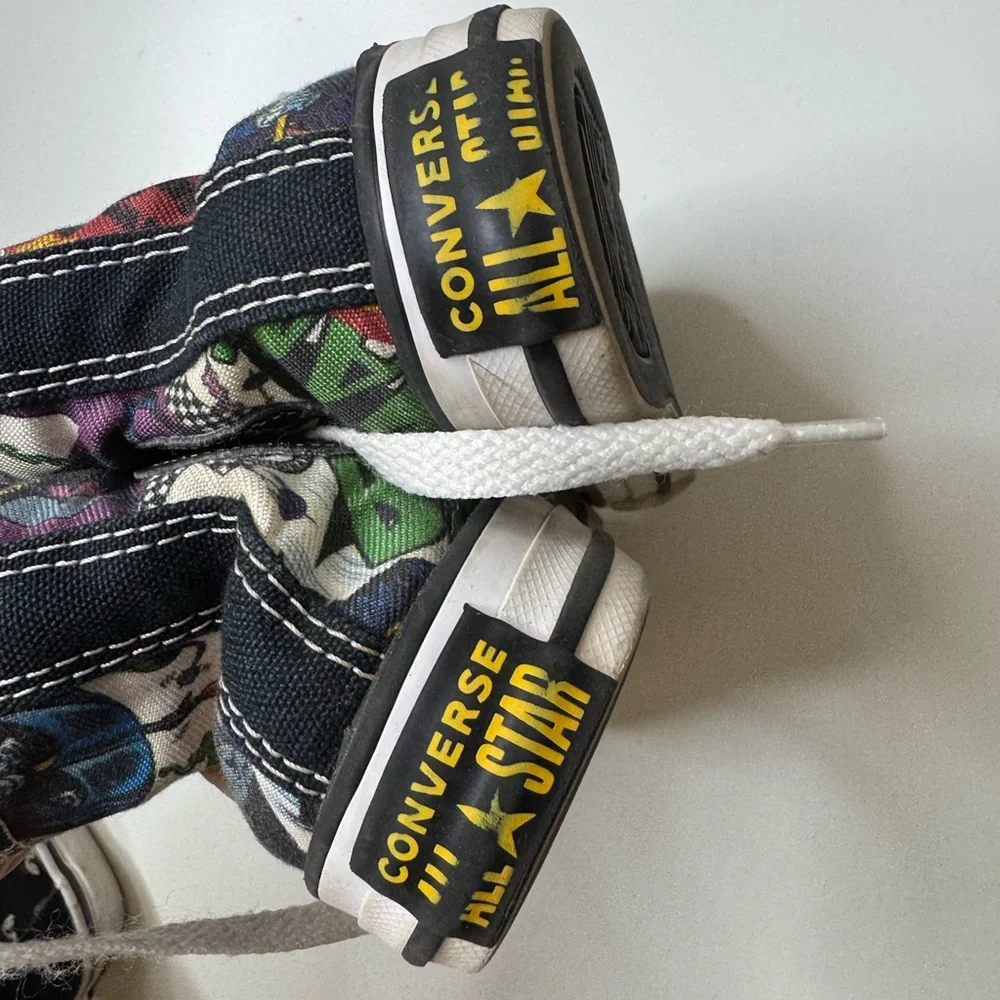 Batman boys high top converse size 11 - Picture 8 of 9